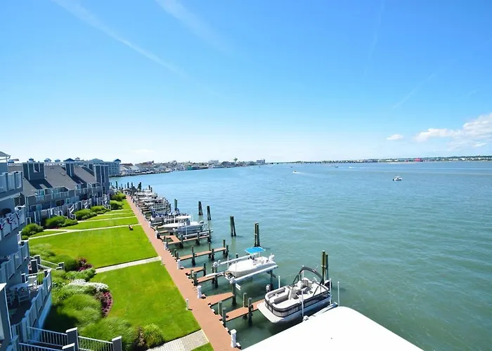 Harbour Island 406k Apartment *