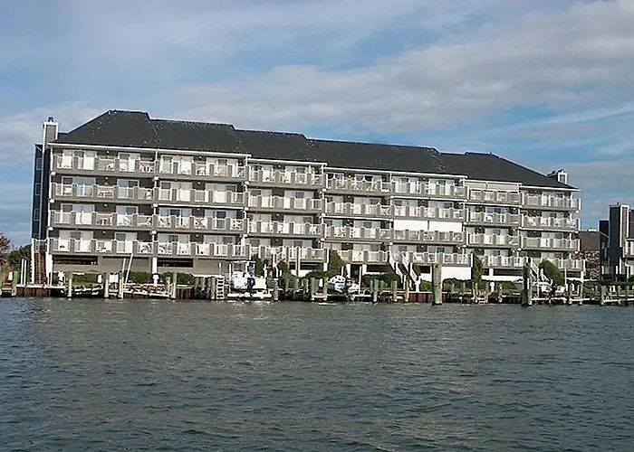Apartment Harbour Island 406k *